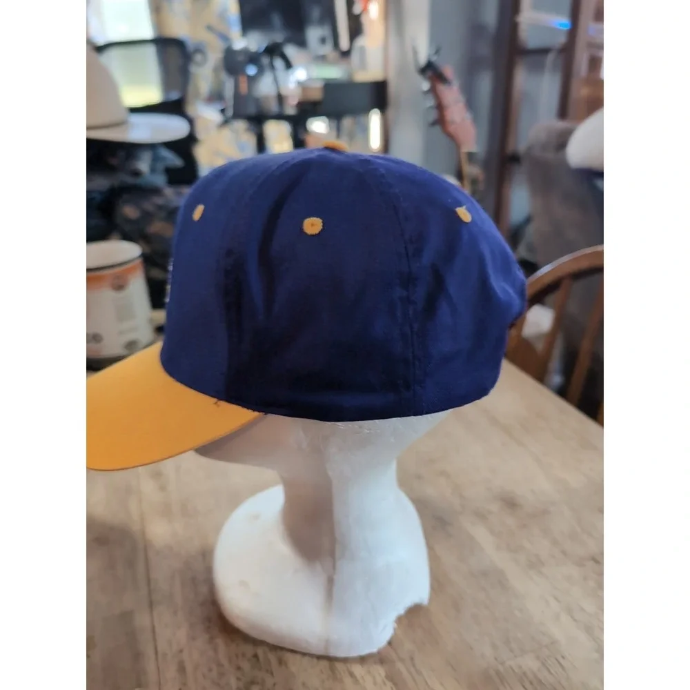 Minnesota Vikings Light Up Logo Cap. NHL Strapback. Logo 7.‎ Works! Needs 9v